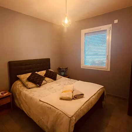 Au Petit Prades - Chambre D'hotes * Izon
